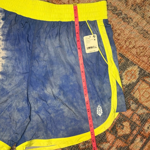 NWT FP Movement Long Shot Printed Logo Shorts in Shiburi Buti Blue Combo size L - Picture 13 of 15